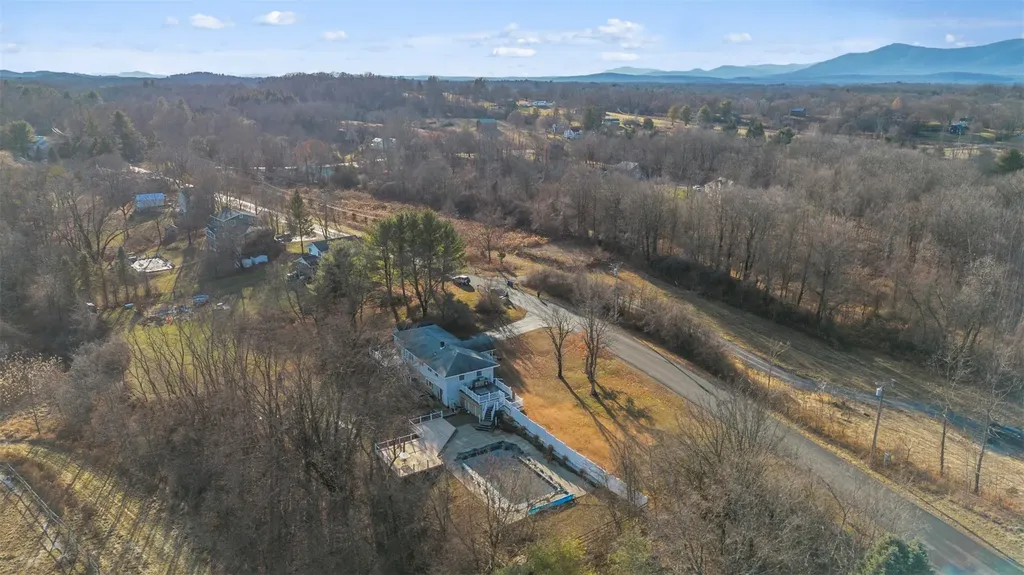 69 Eastern Parkway Germantown NY 12526