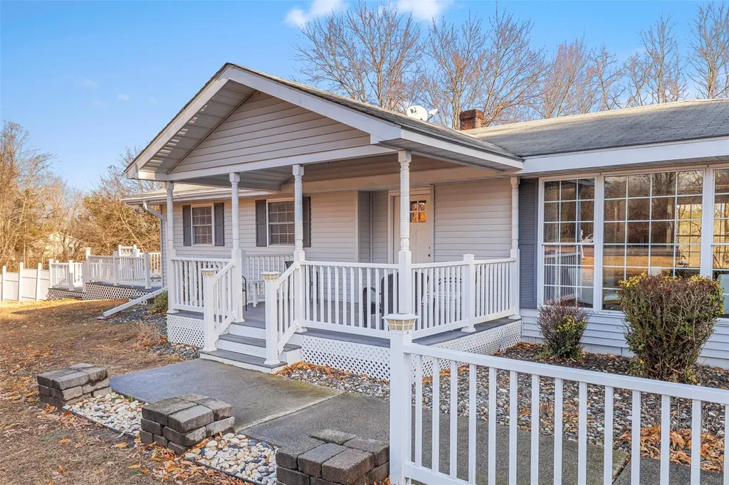 69 Eastern Parkway Germantown NY 12526