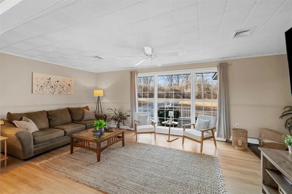 69 Eastern Parkway Germantown NY 12526