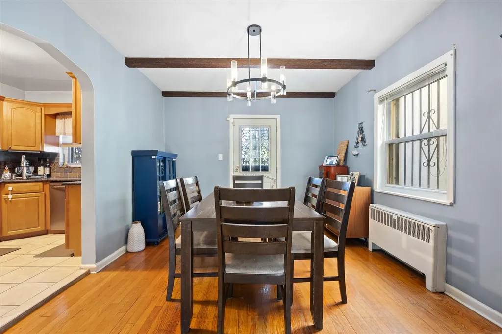 2434 Fish Avenue Bronx NY 10469