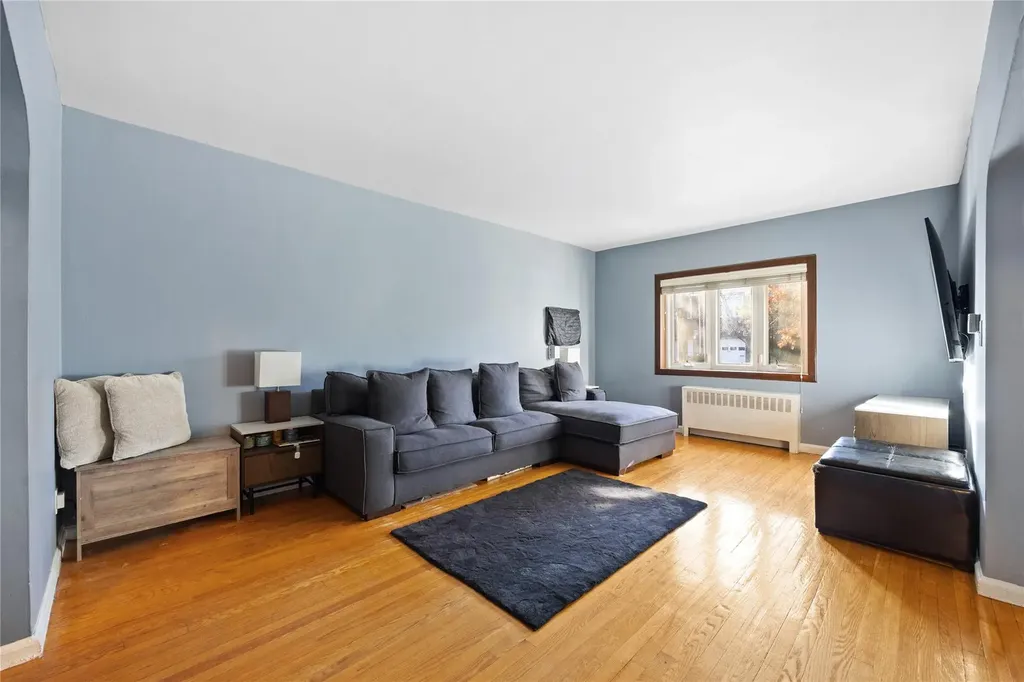 2434 Fish Avenue Bronx NY 10469