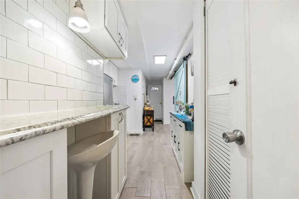 2434 Fish Avenue Bronx NY 10469