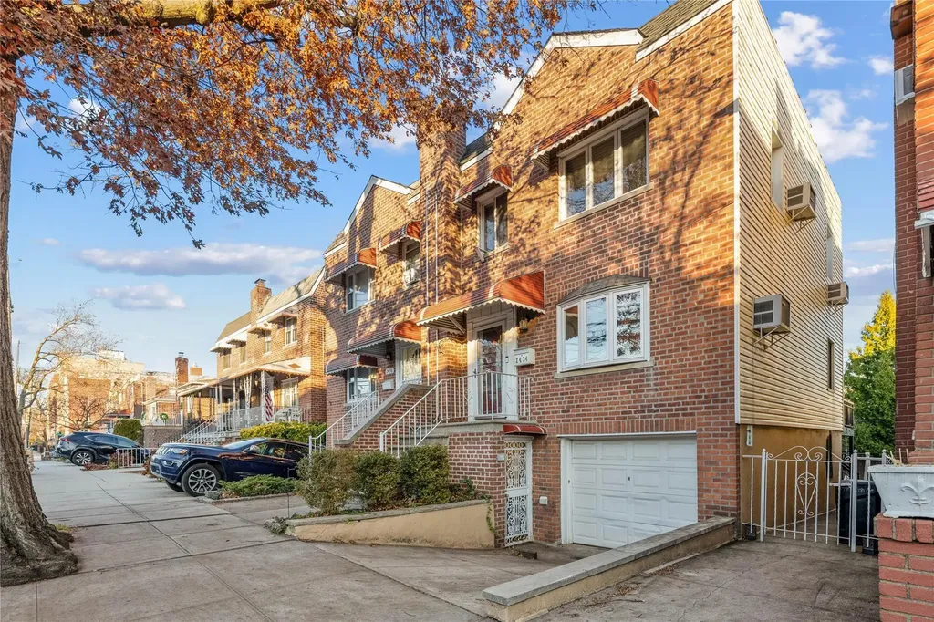 2434 Fish Avenue Bronx NY 10469