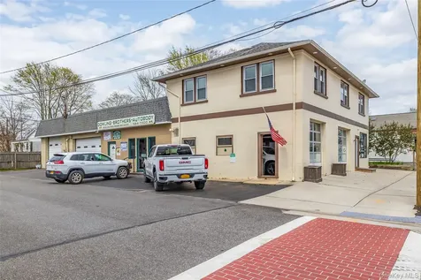 400 Lake Avenue Saint James NY 11780