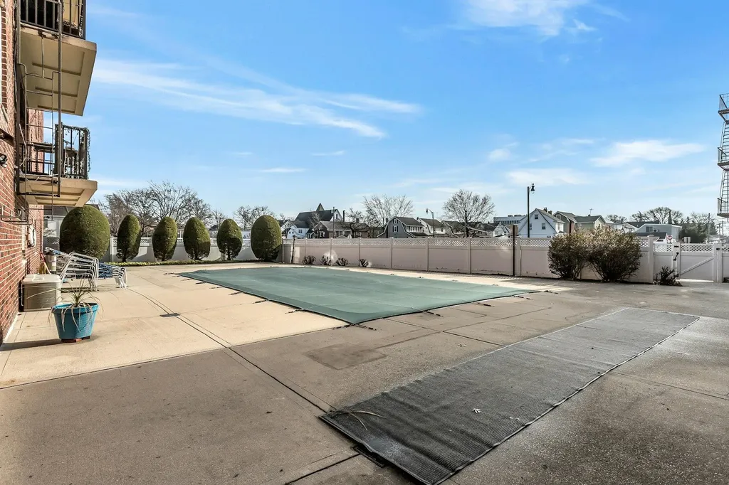 60 Hempstead Avenue Lynbrook NY 11563