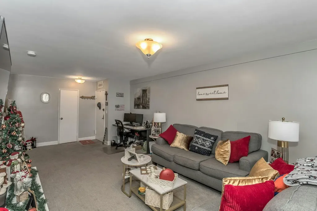 60 Hempstead Avenue Lynbrook NY 11563