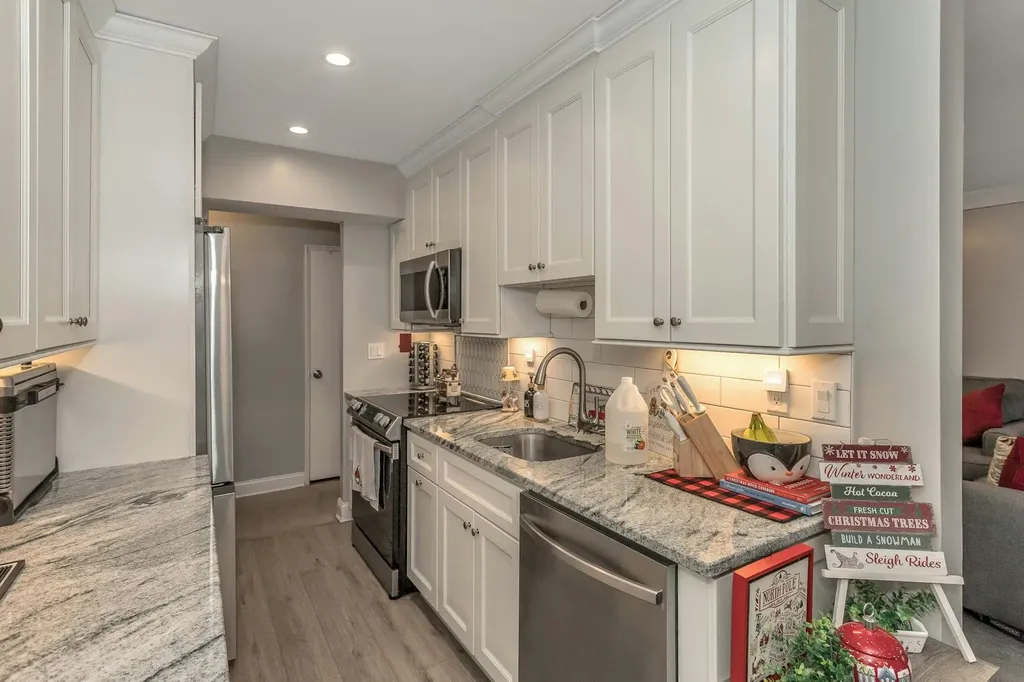60 Hempstead Avenue Lynbrook NY 11563