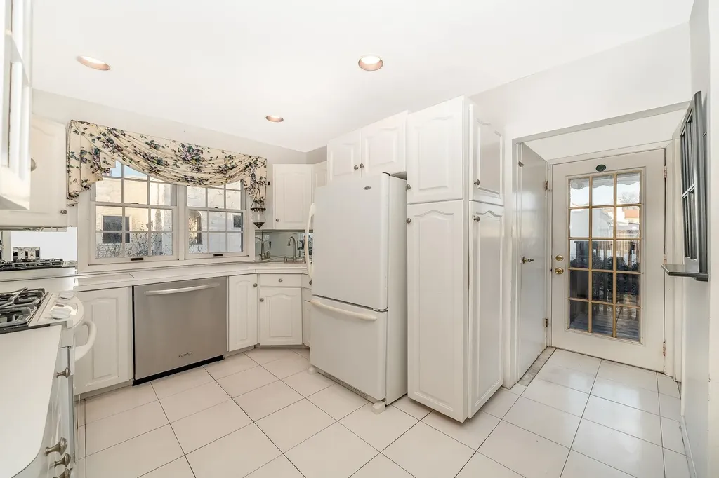 153 Lincoln Boulevard Merrick NY 11566