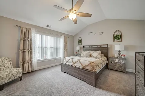 31 Windus Shirley NY 11967