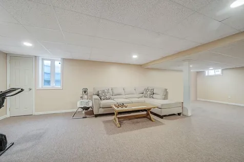 31 Windus Shirley NY 11967