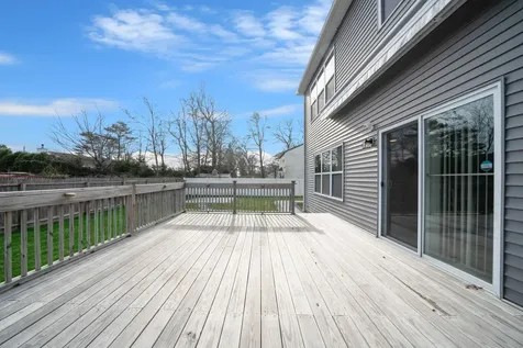 31 Windus Shirley NY 11967