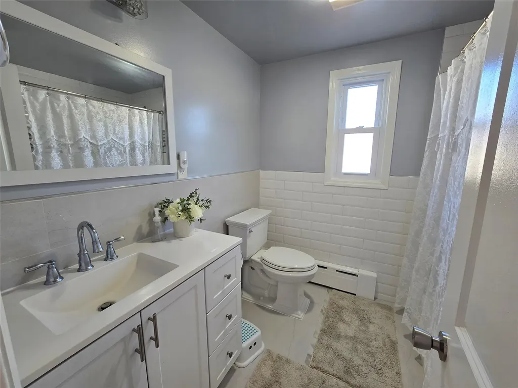 17 Hillcrest Drive Westbury NY 11590