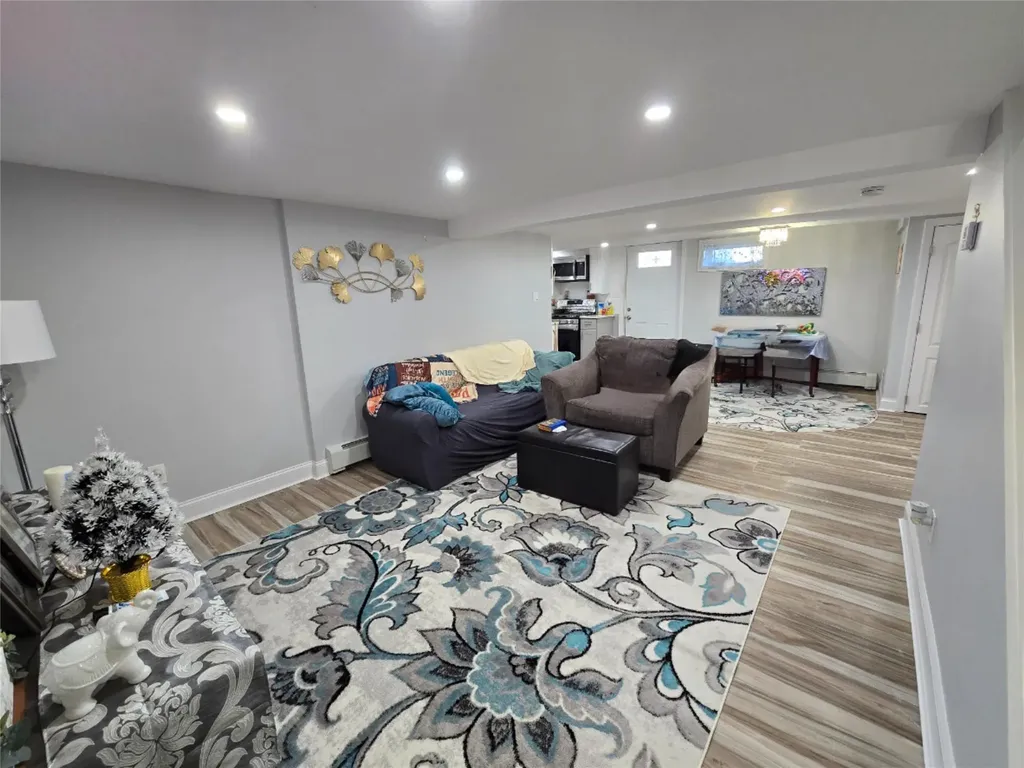 17 Hillcrest Drive Westbury NY 11590