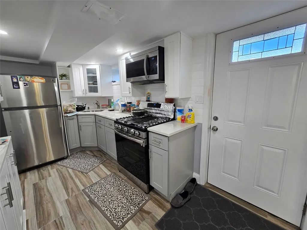 17 Hillcrest Drive Westbury NY 11590