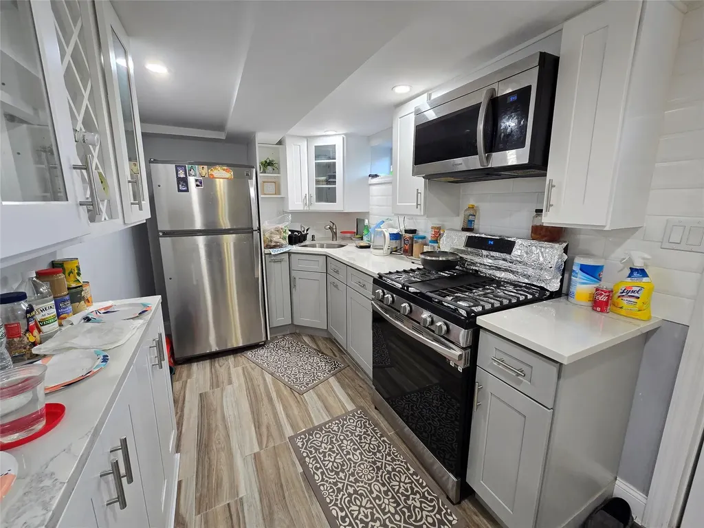 17 Hillcrest Drive Westbury NY 11590