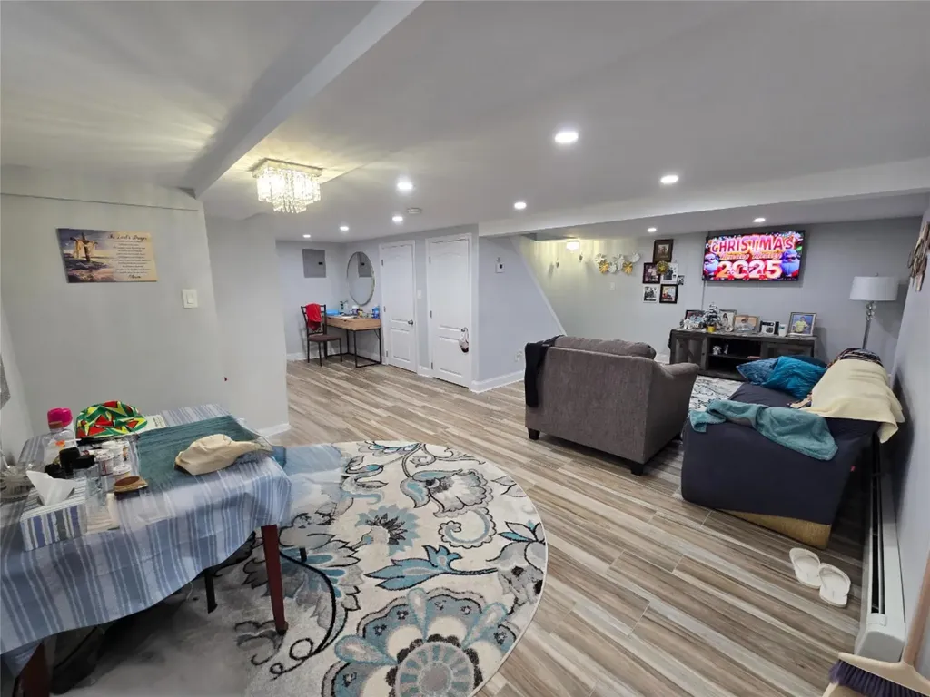 17 Hillcrest Drive Westbury NY 11590