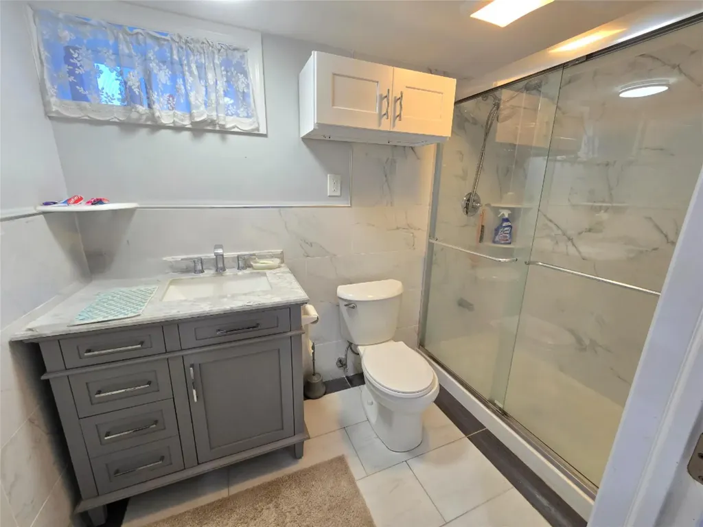 17 Hillcrest Drive Westbury NY 11590
