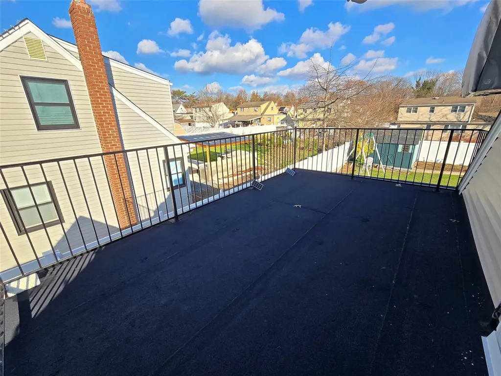 17 Hillcrest Drive Westbury NY 11590