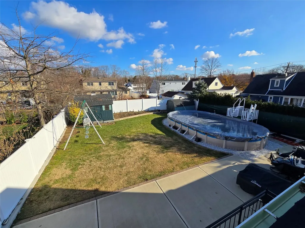 17 Hillcrest Drive Westbury NY 11590