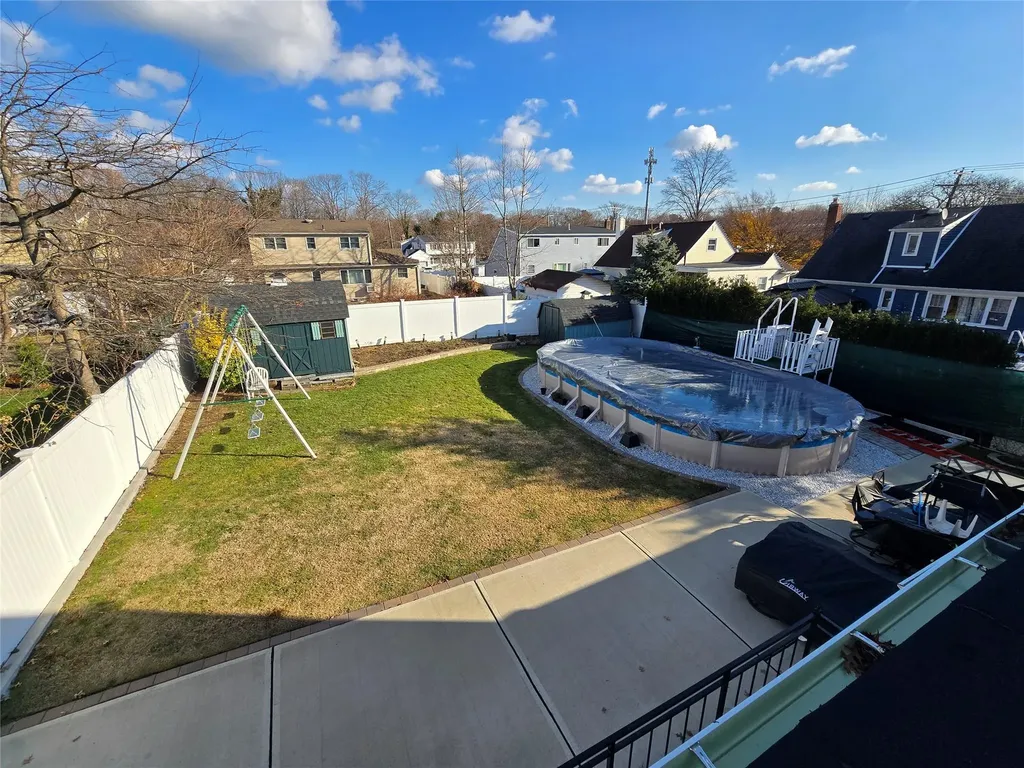 17 Hillcrest Drive Westbury NY 11590