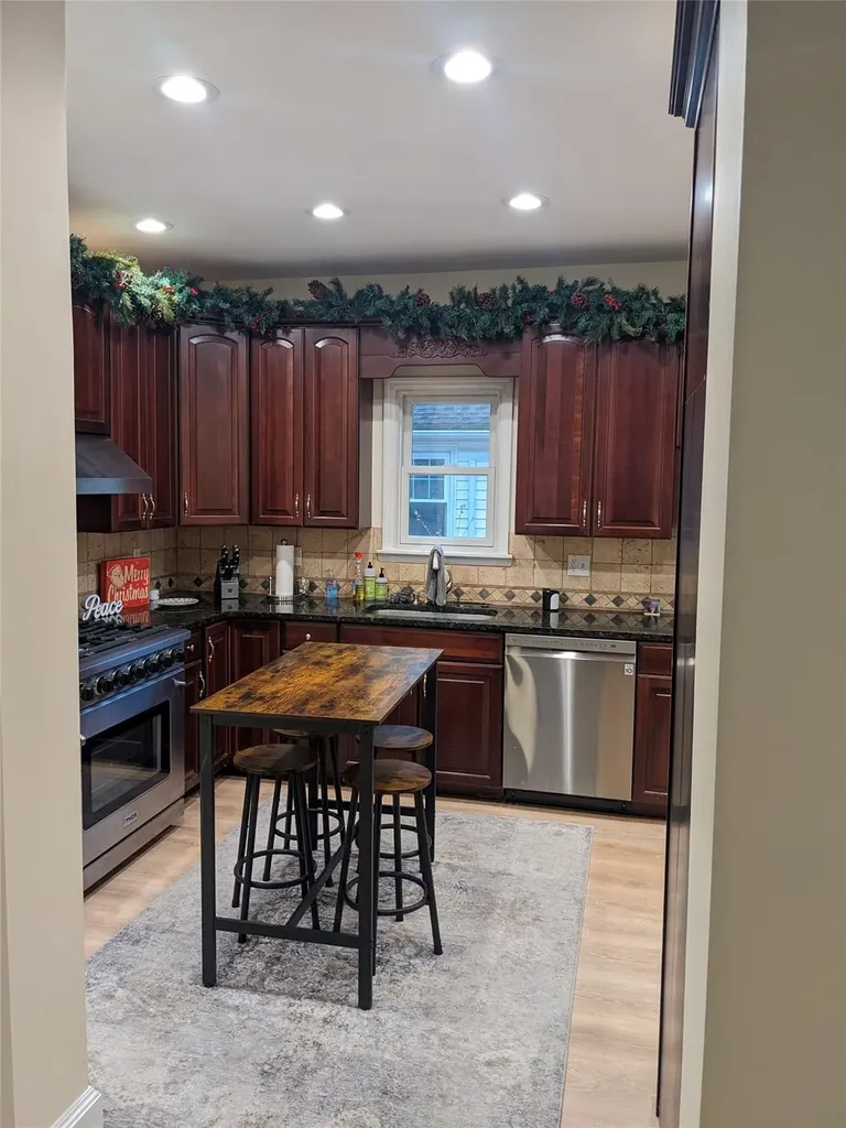 71 Longview Avenue White Plains NY 10605