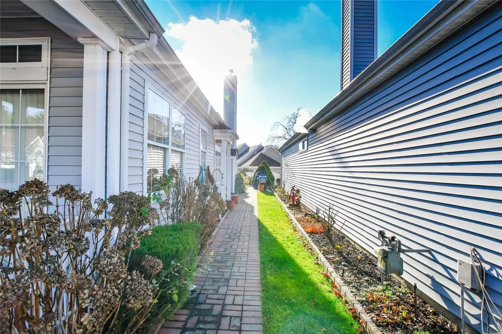575 Leisure Drive Ridge NY 11961