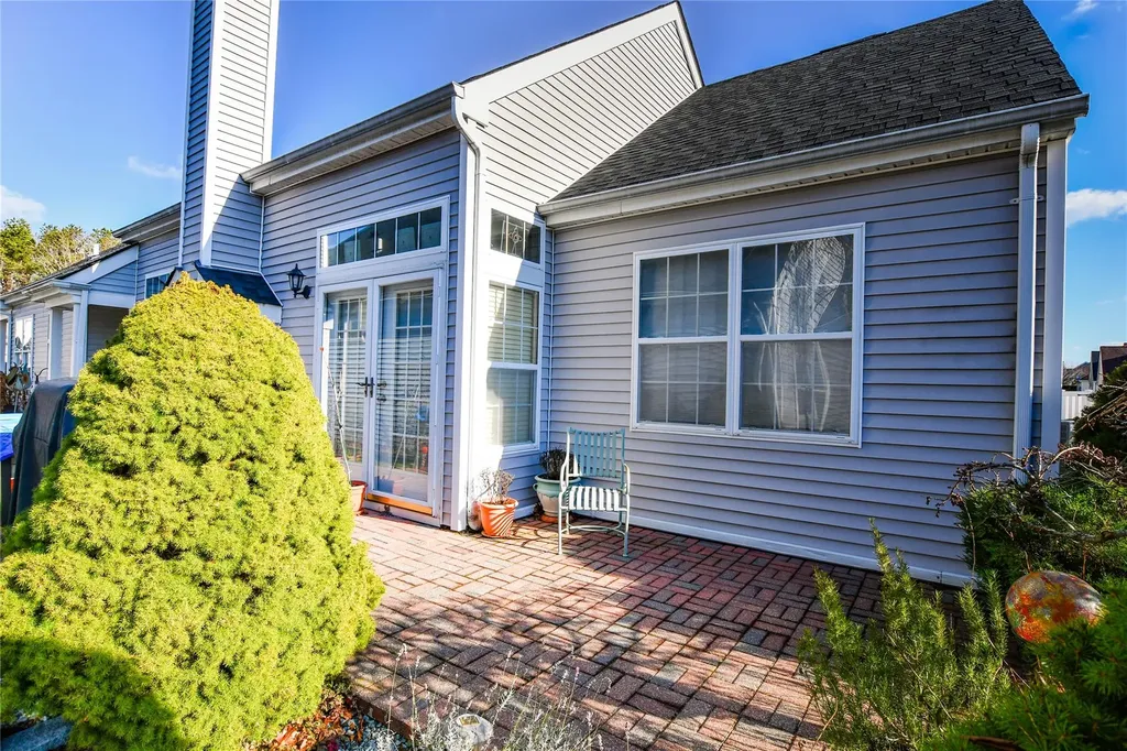 575 Leisure Drive Ridge NY 11961