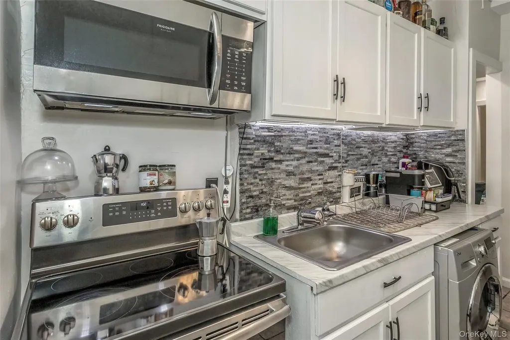 1383 Plimpton Avenue Bronx NY 10452