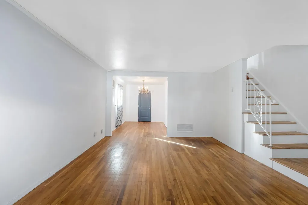 109-40 177th Jamaica NY 11433