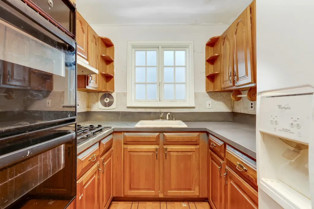 109-40 177th Jamaica NY 11433