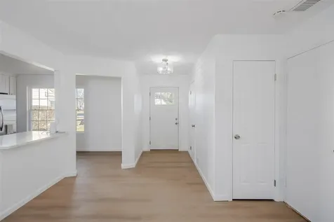 8 Woodchuck Trail Coram NY 11727