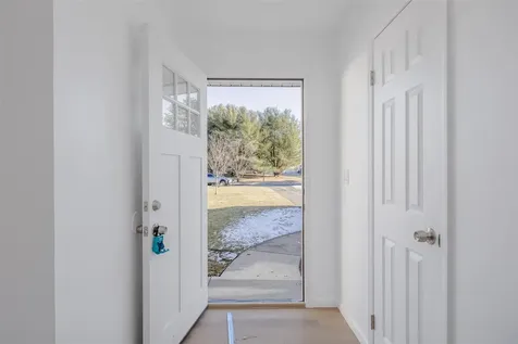 8 Woodchuck Trail Coram NY 11727