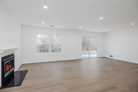 8 Woodchuck Trail Coram NY 11727