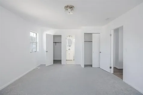 8 Woodchuck Trail Coram NY 11727