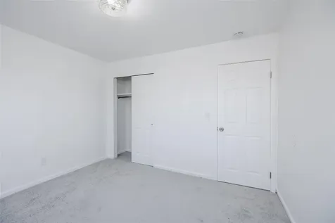 8 Woodchuck Trail Coram NY 11727