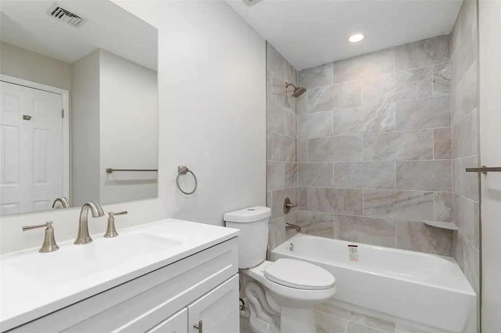 63 Camelot Road Poughkeepsie NY 12601
