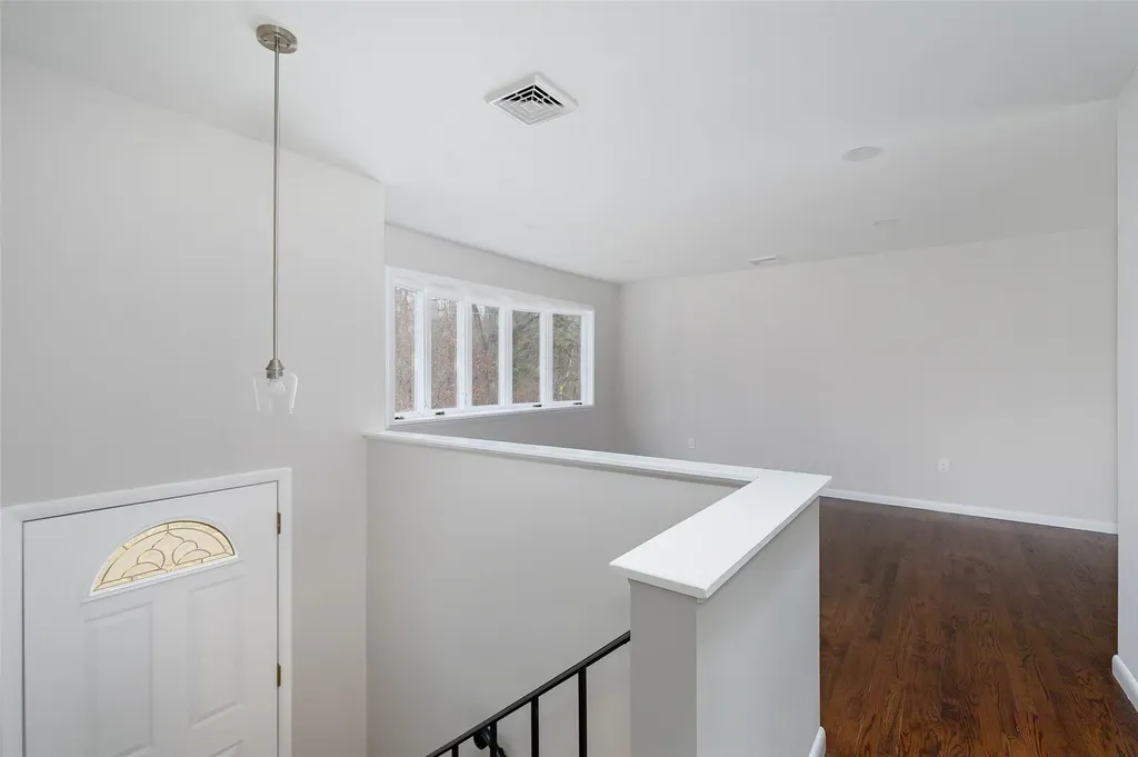 63 Camelot Road Poughkeepsie NY 12601