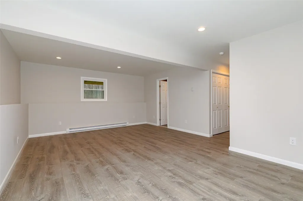 63 Camelot Road Poughkeepsie NY 12601