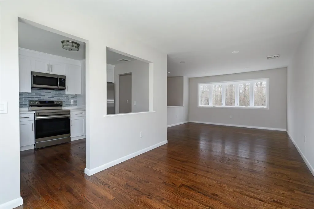63 Camelot Road Poughkeepsie NY 12601