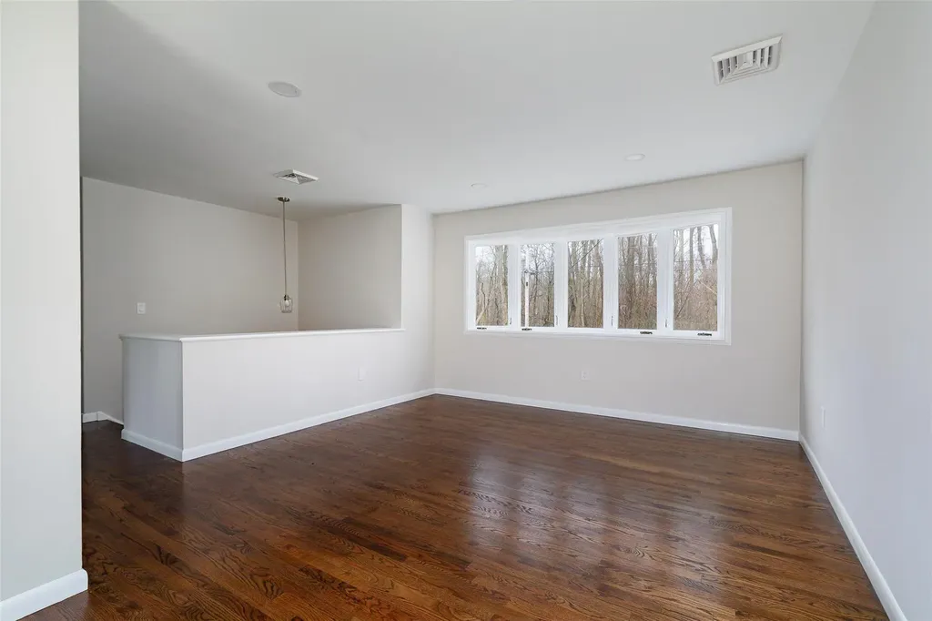 63 Camelot Road Poughkeepsie NY 12601