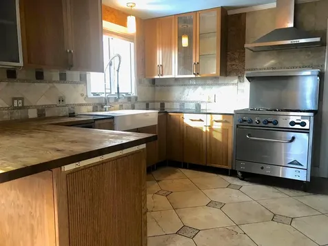 15 Charles Street Hudson NY 12534