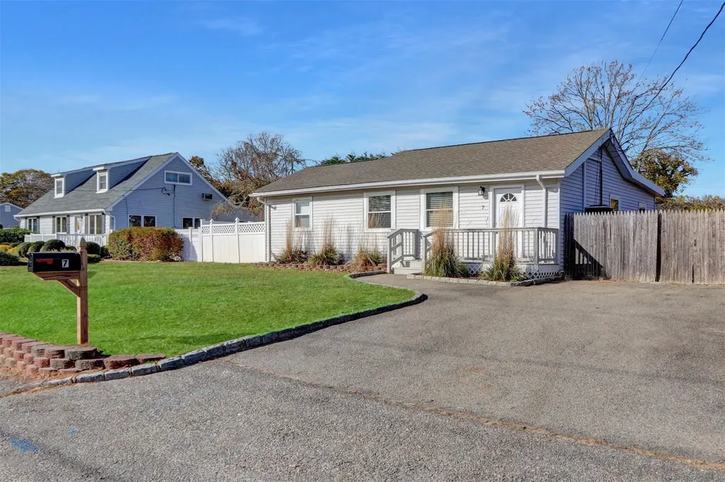 7 Elm Road E Mastic Beach NY 11951