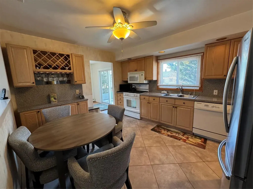 62 Cherokee Avenue West Islip NY 11795