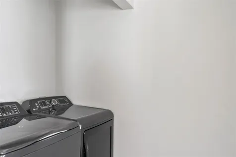 20 Mill Lane Medford NY 11763