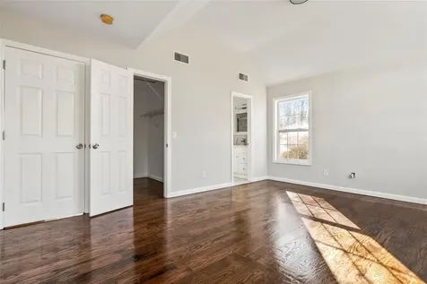 20 Mill Lane Medford NY 11763