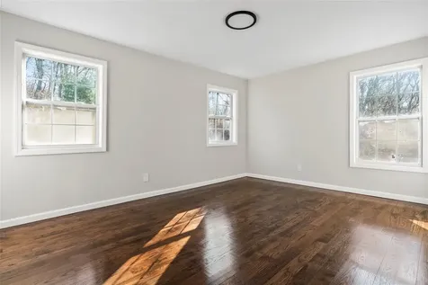 20 Mill Lane Medford NY 11763