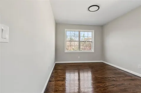 20 Mill Lane Medford NY 11763