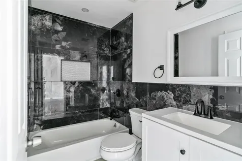 20 Mill Lane Medford NY 11763