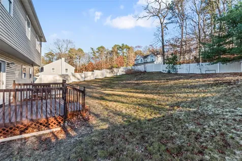 20 Mill Lane Medford NY 11763