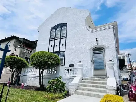 111 W Walnut Street Long Beach NY 11561